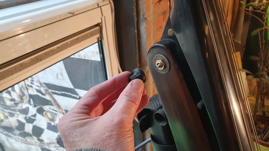 Lingsma electric upright bass - attaching the armrest 2